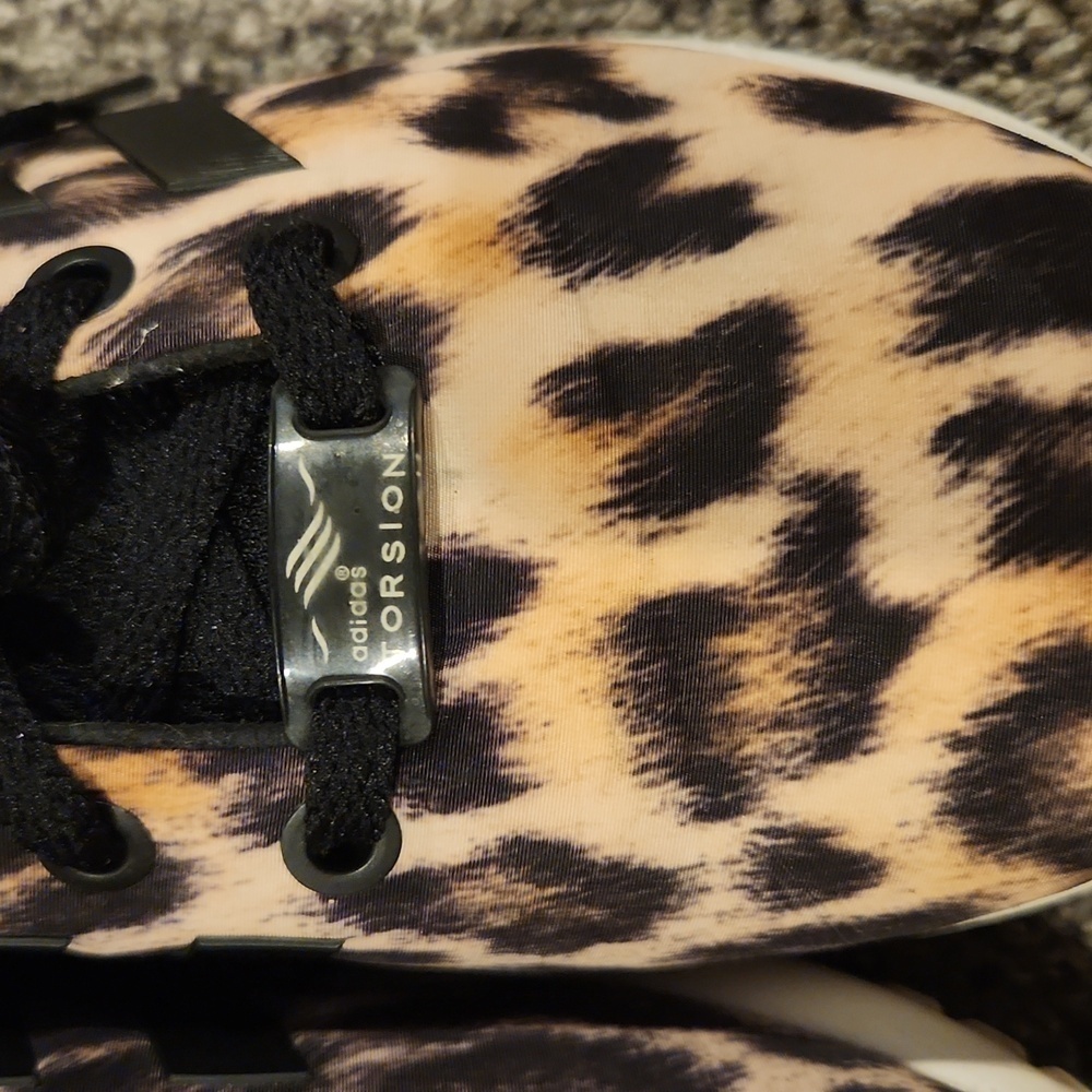 Adidas Torsion SZ 4 Lepeord Print Shoes - Picture 5 of 9